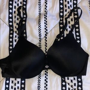 34B black push up bra. Victorias secret